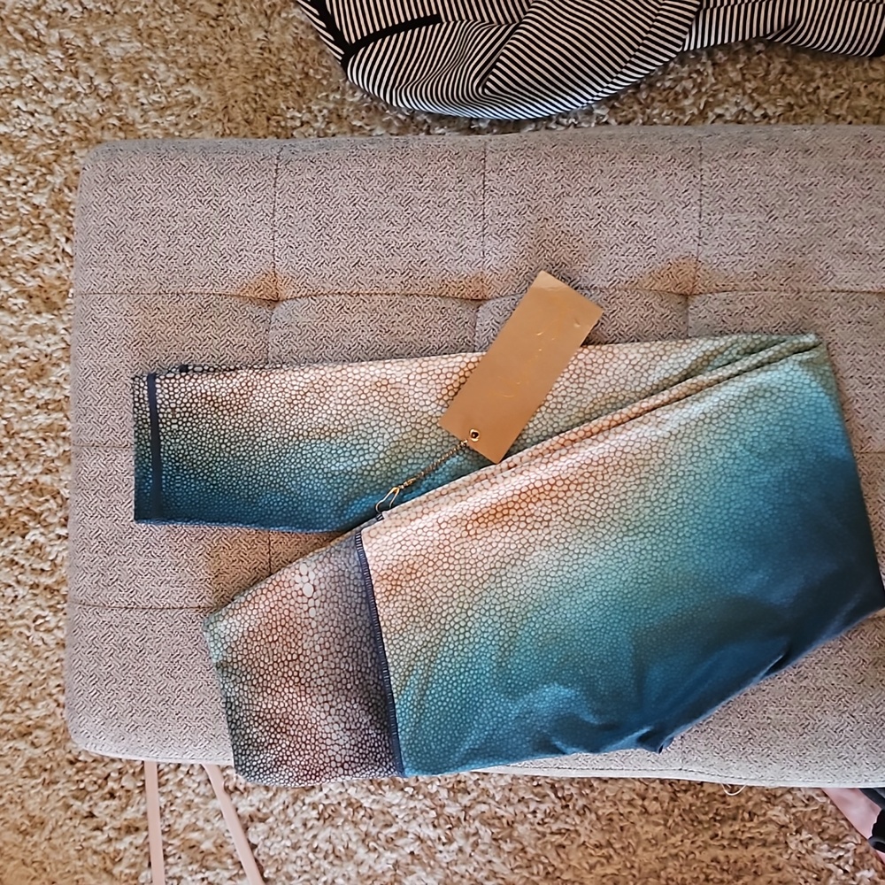 Niyama sol yoga pants